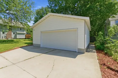 1035 E Main Street Mankato MN 56001
