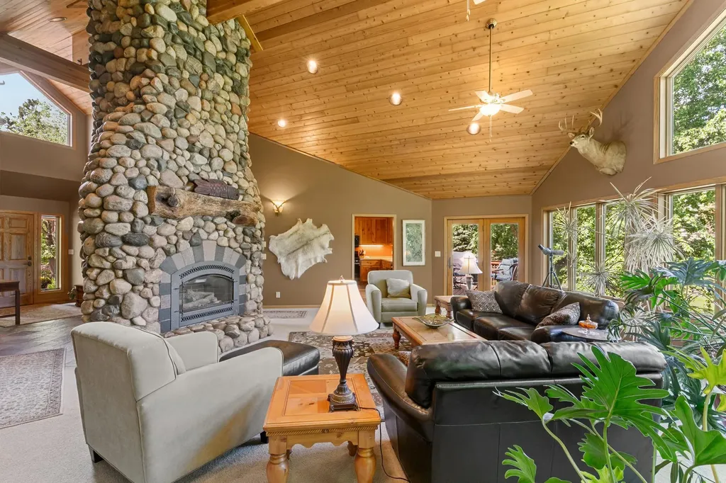 7135 Camp 3 Road NE Columbus MN 55025