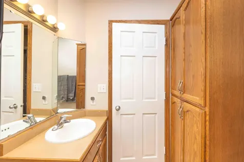 907 11th Avenue SE Barnesville MN 56514