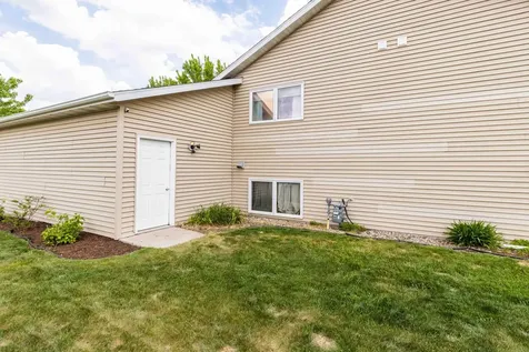 907 11th Avenue SE Barnesville MN 56514