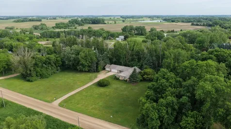 3172 15th Avenue NW Willmar MN 56201