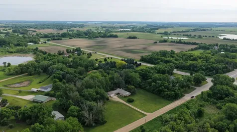 3172 15th Avenue NW Willmar MN 56201
