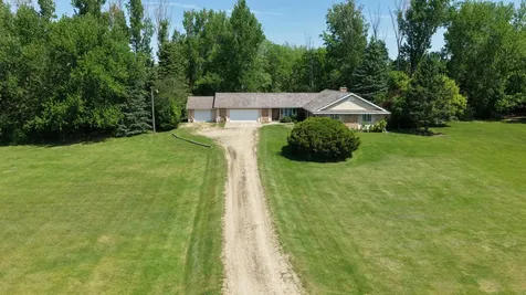 3172 15th Avenue NW Willmar MN 56201