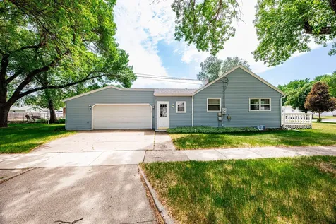 1602 14 1/2 Street S Fargo ND 58103