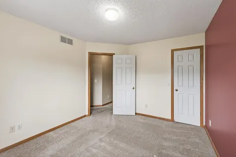 8639 Quarry Ridge Lane Woodbury MN 55125