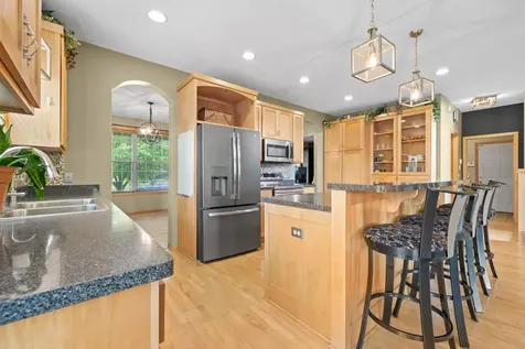 618 Tupelo Way Chaska MN 55318