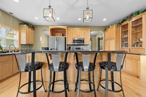 618 Tupelo Way Chaska MN 55318