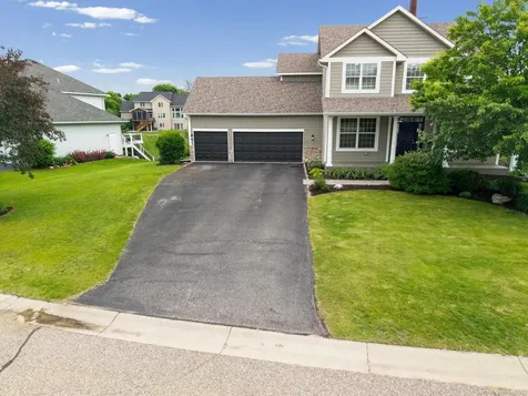 618 Tupelo Way Chaska MN 55318