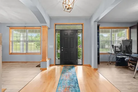 618 Tupelo Way Chaska MN 55318