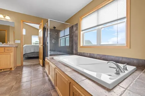 618 Tupelo Way Chaska MN 55318