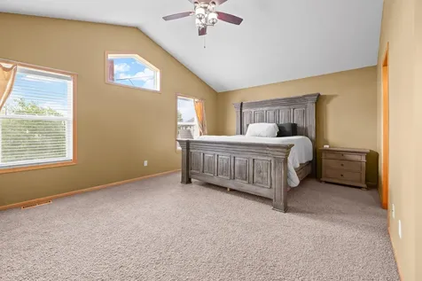 618 Tupelo Way Chaska MN 55318