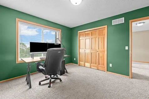 618 Tupelo Way Chaska MN 55318