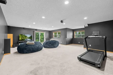 618 Tupelo Way Chaska MN 55318
