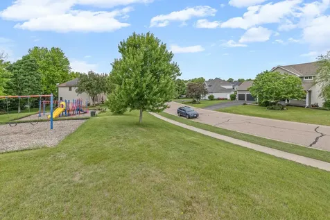 618 Tupelo Way Chaska MN 55318