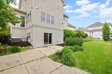 618 Tupelo Way Chaska MN 55318