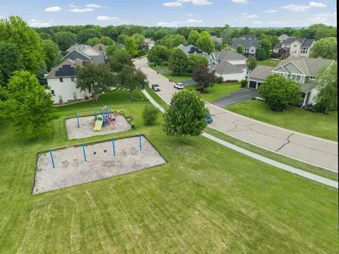 618 Tupelo Way Chaska MN 55318