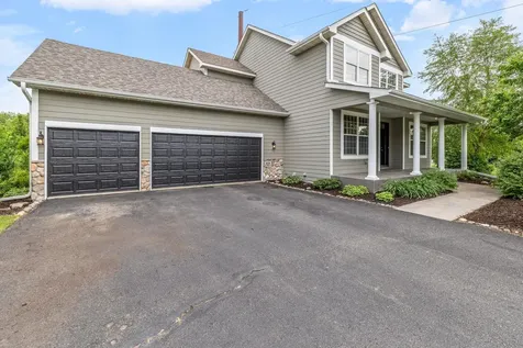 618 Tupelo Way Chaska MN 55318