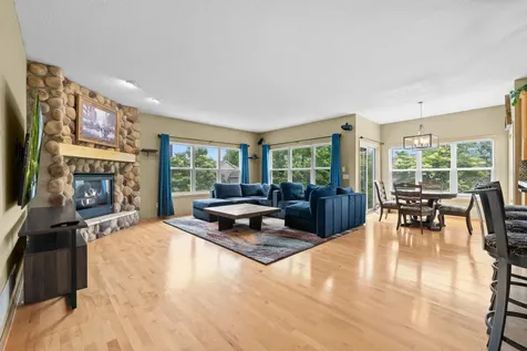 618 Tupelo Way Chaska MN 55318
