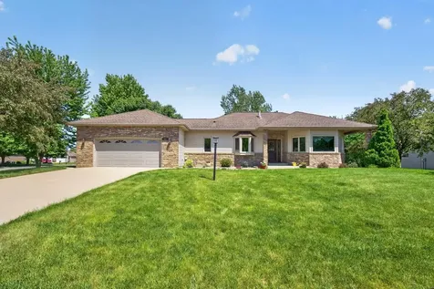 801 Grandview Court SE Stewartville MN 55976
