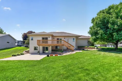 801 Grandview Court SE Stewartville MN 55976