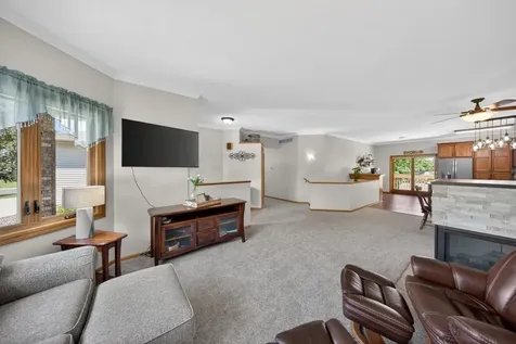 801 Grandview Court SE Stewartville MN 55976