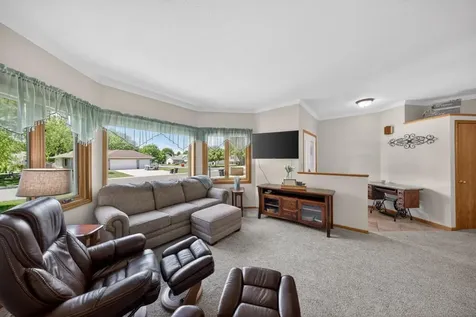 801 Grandview Court SE Stewartville MN 55976