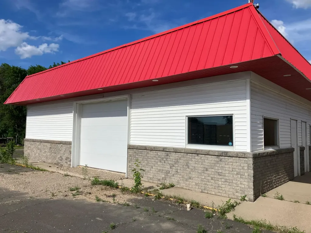 3598 W Highway 30 Ellendale MN 56026