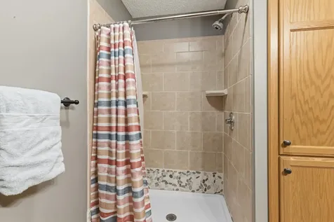 1857 Wyndam Drive Shakopee MN 55379