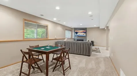 1857 Wyndam Drive Shakopee MN 55379