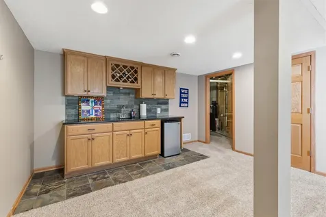 1857 Wyndam Drive Shakopee MN 55379