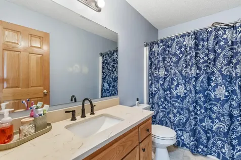 1857 Wyndam Drive Shakopee MN 55379