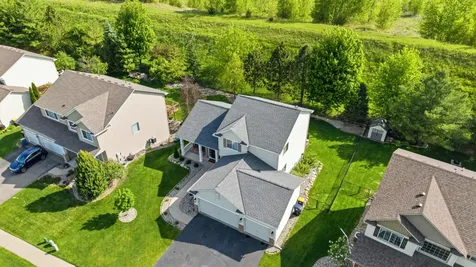 1857 Wyndam Drive Shakopee MN 55379