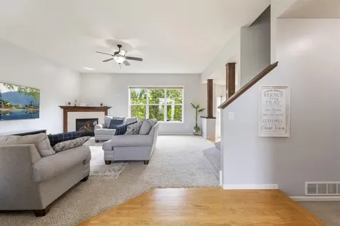 1857 Wyndam Drive Shakopee MN 55379