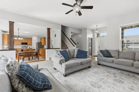 1857 Wyndam Drive Shakopee MN 55379