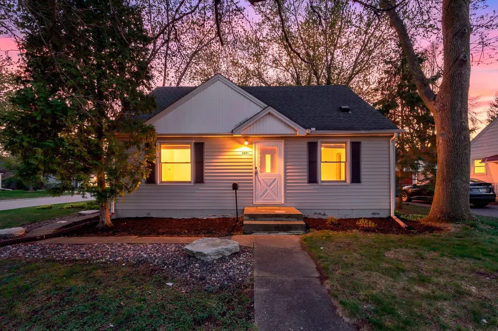 2801 W 71 1/2 Street Richfield MN 55423