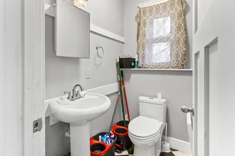 1122 E 5th Street Duluth MN 55805