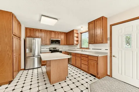 105 6th Avenue NW Dodge Center MN 55927