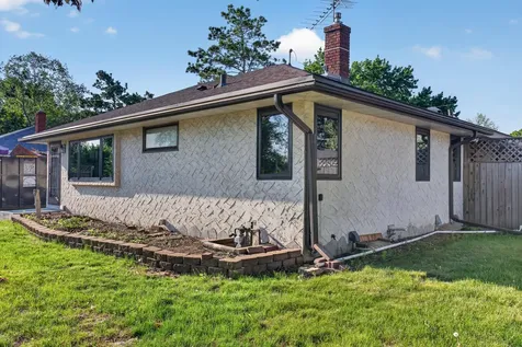 1502 Sherren Avenue E Maplewood MN 55109