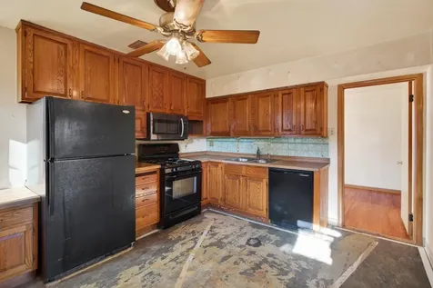 1502 Sherren Avenue E Maplewood MN 55109
