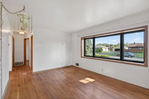 1502 Sherren Avenue E Maplewood MN 55109