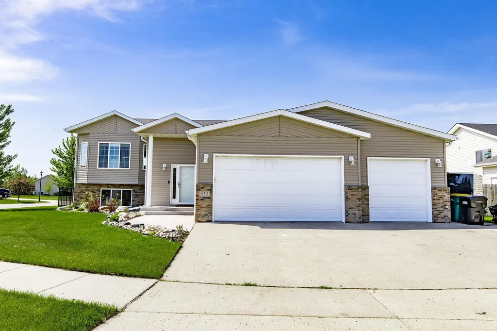 933 Westport Parkway West Fargo ND 58078