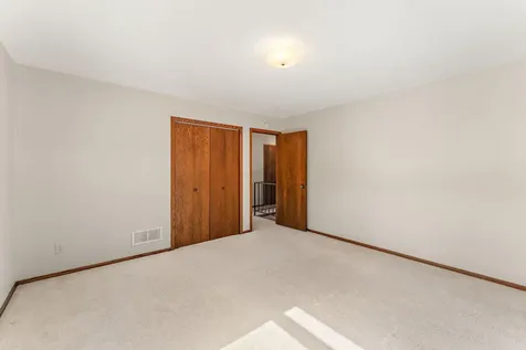 8290 Angus Avenue Inver Grove Heights MN 55077