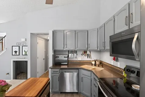 3608 Gershwin Lane N Oakdale MN 55128