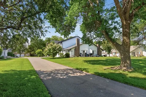 3608 Gershwin Lane N Oakdale MN 55128