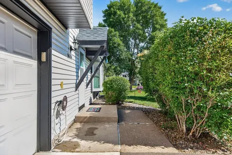 3608 Gershwin Lane N Oakdale MN 55128
