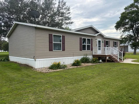 751 Dewey Street Walnut Grove MN 56180