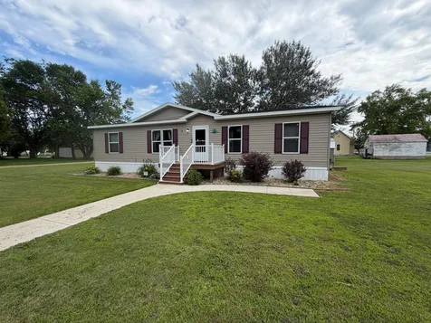 751 Dewey Street Walnut Grove MN 56180