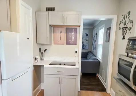 1844 E Shore Drive Maplewood MN 55109