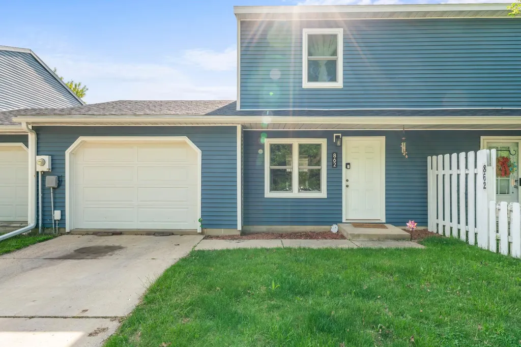 862 W Village Circle SE Rochester MN 55904