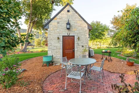 661 Market Street Winona MN 55987